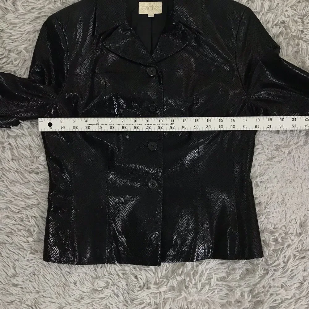 Cache Vintage Black Snakeskin Embossed Leather Jacket Womens 6 Button Front Coat